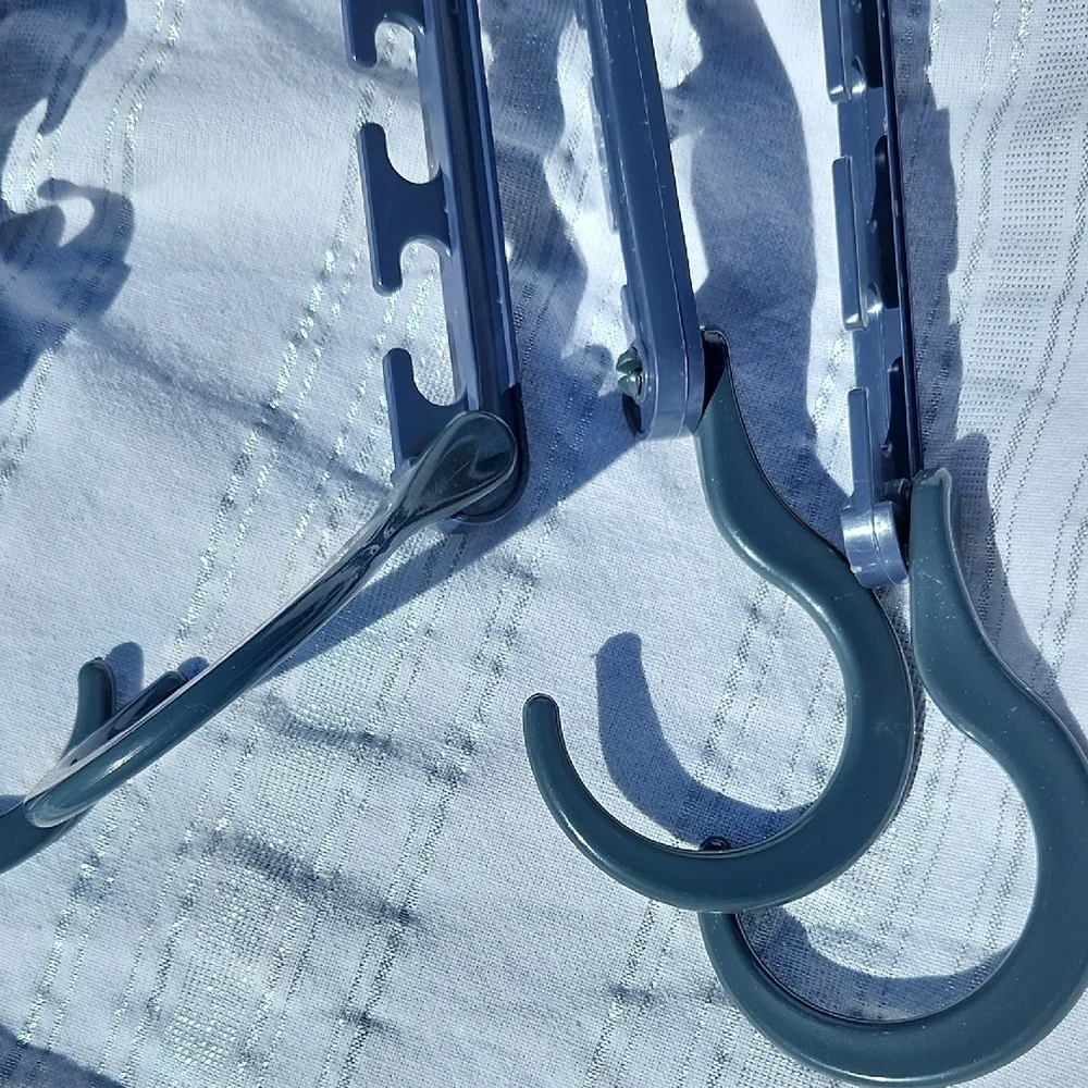 Multi-Hook Black Hanger Set